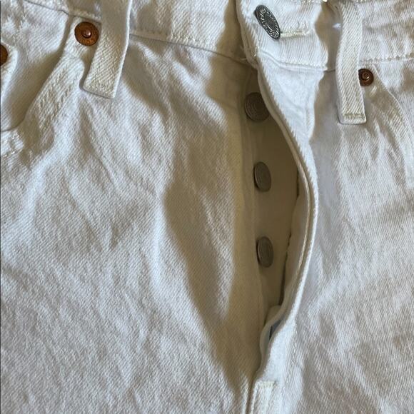 Levi’s 501 mid rise white jean shorts size 28 - Picture 4 of 5